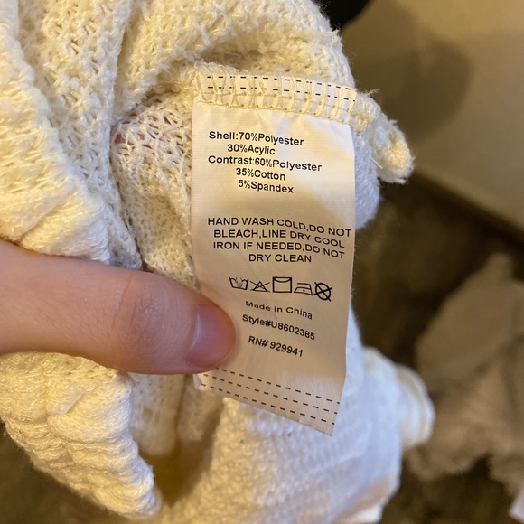 Super cute turtleneck sweater - Picture 2 of 10